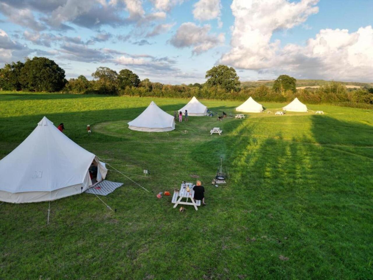 Country View Camping Bratton Exteriör bild