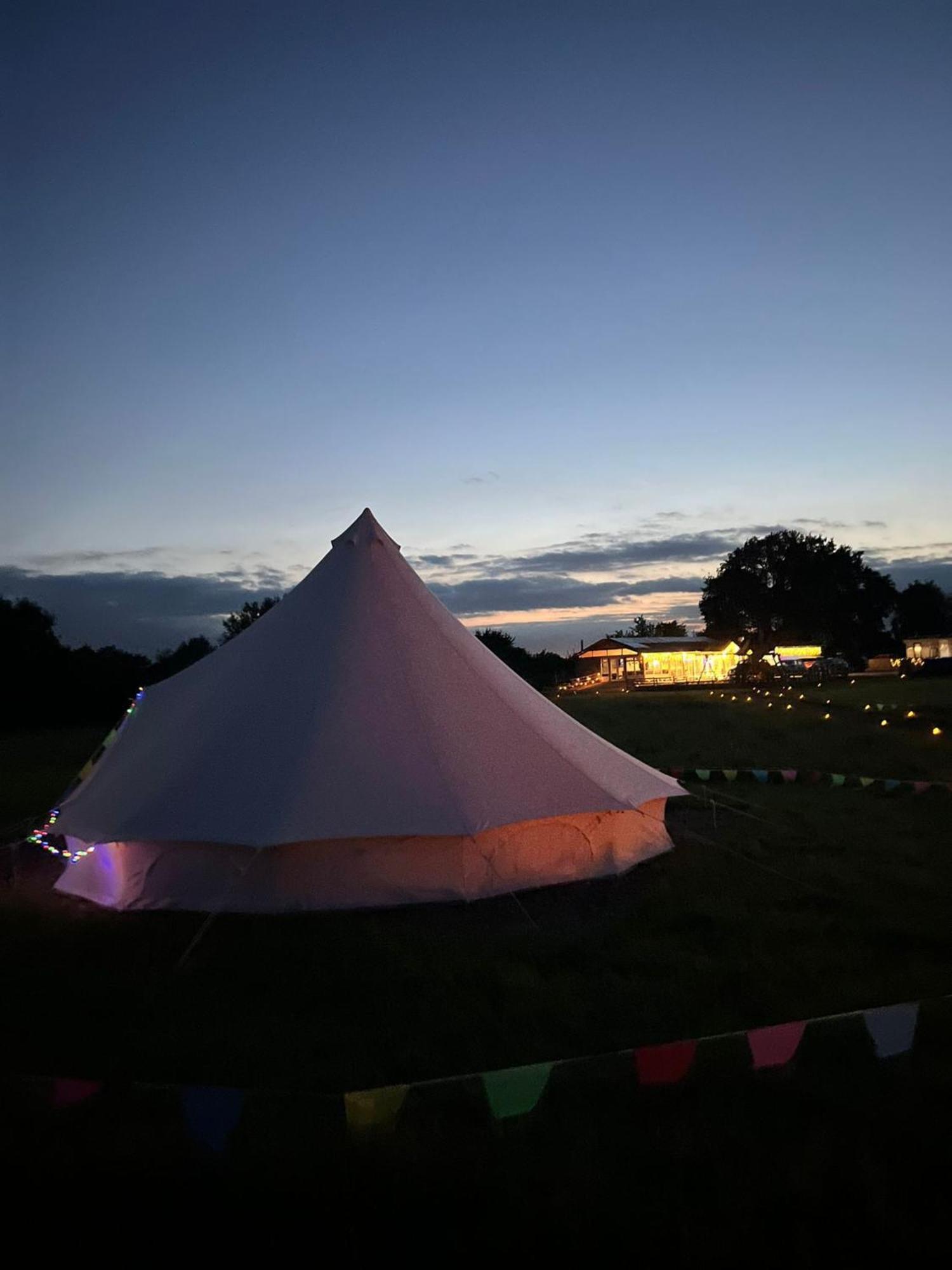 Country View Camping Bratton Exteriör bild
